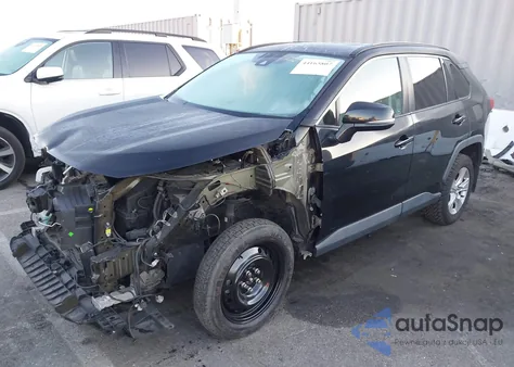 2020 Toyota Rav4 Xle z USA, uszkodzony, nr VIN 2T3W1RFV3LW095345